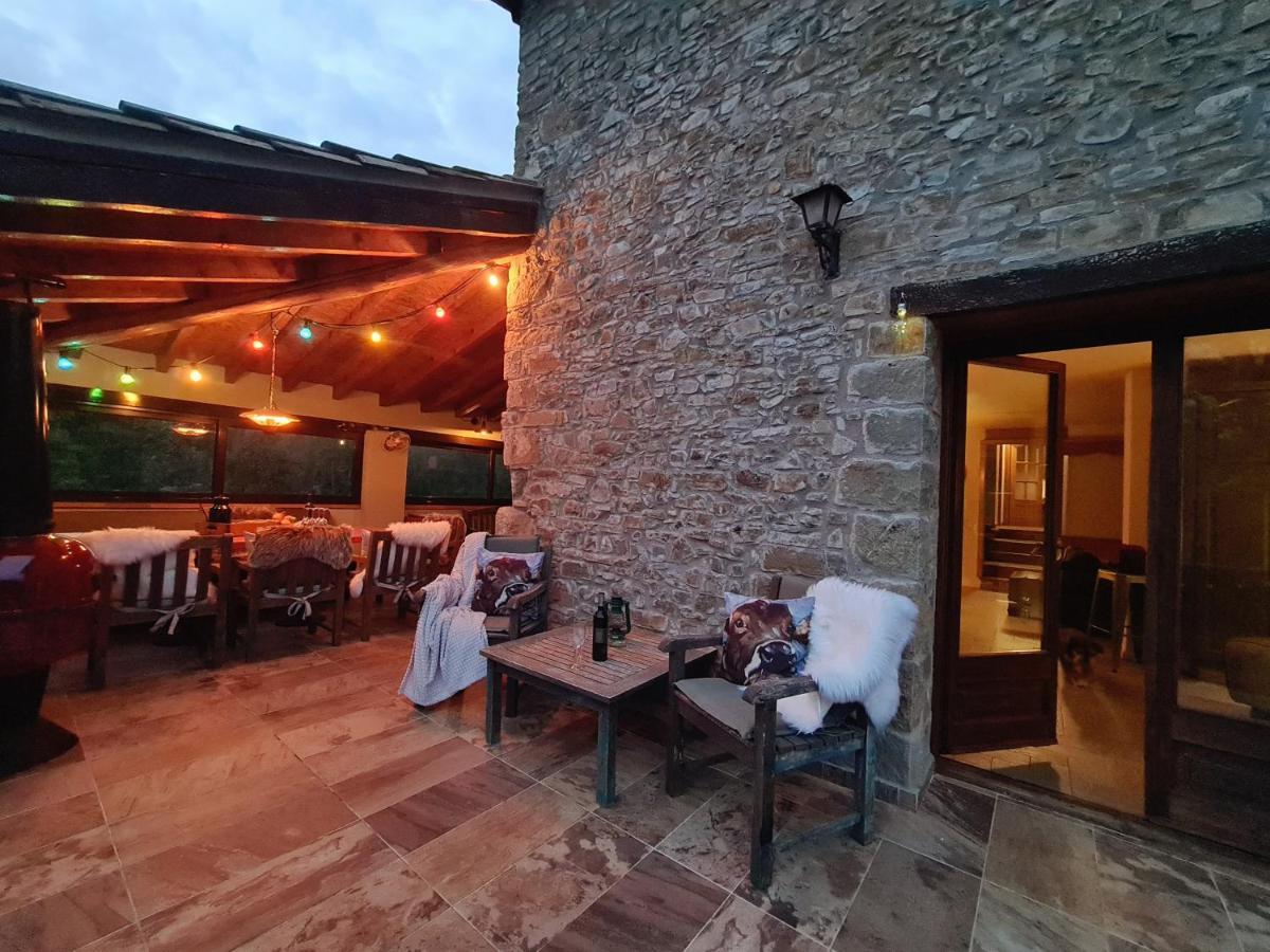 Mieres  Harveys Homestay - Adults Only المظهر الخارجي الصورة